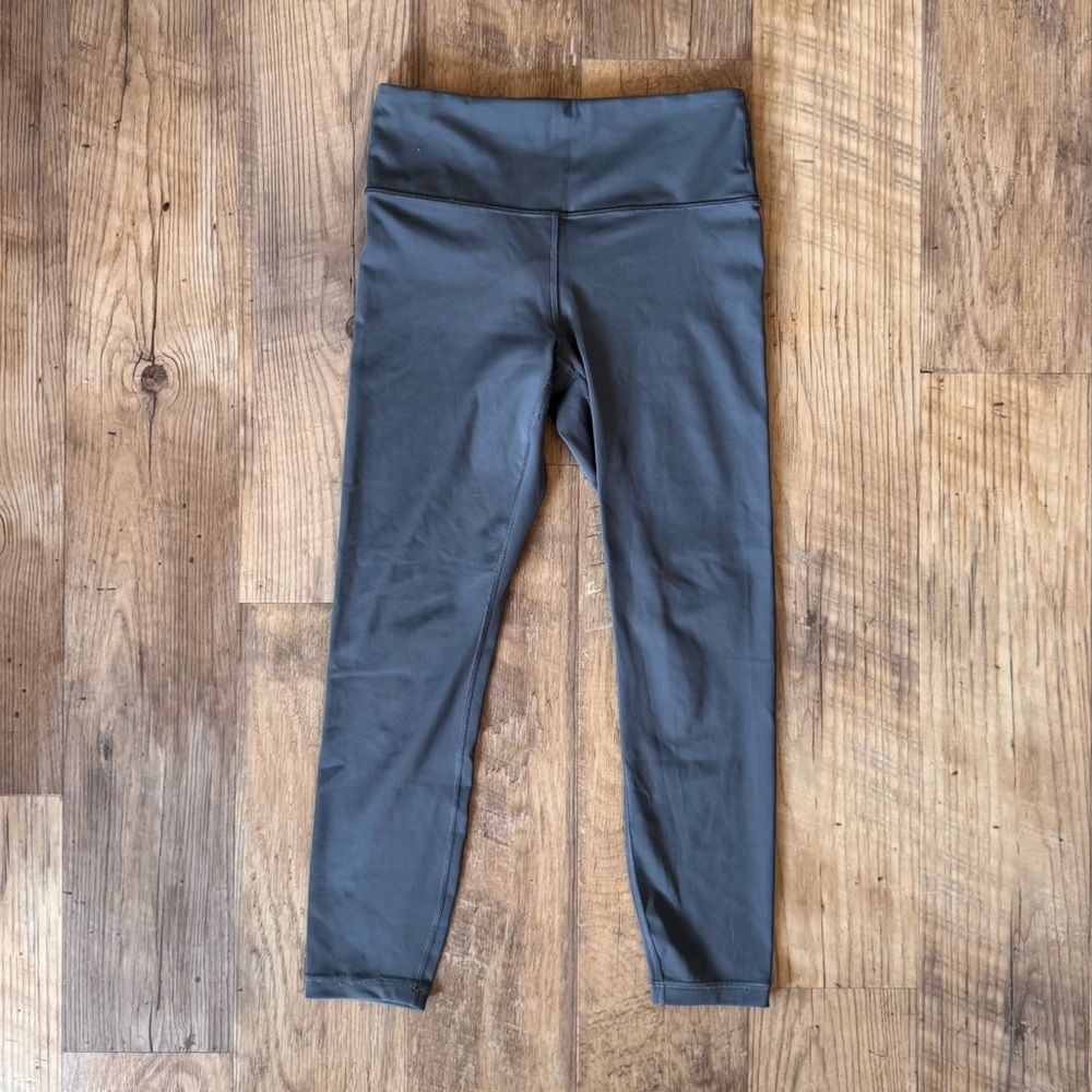 Athleta Elation Train 7/8 Tight in Green Size Small